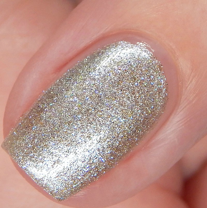 Lucky 13 Lacquer Heart Of A Star Macro - Cosmetic Sanctuary